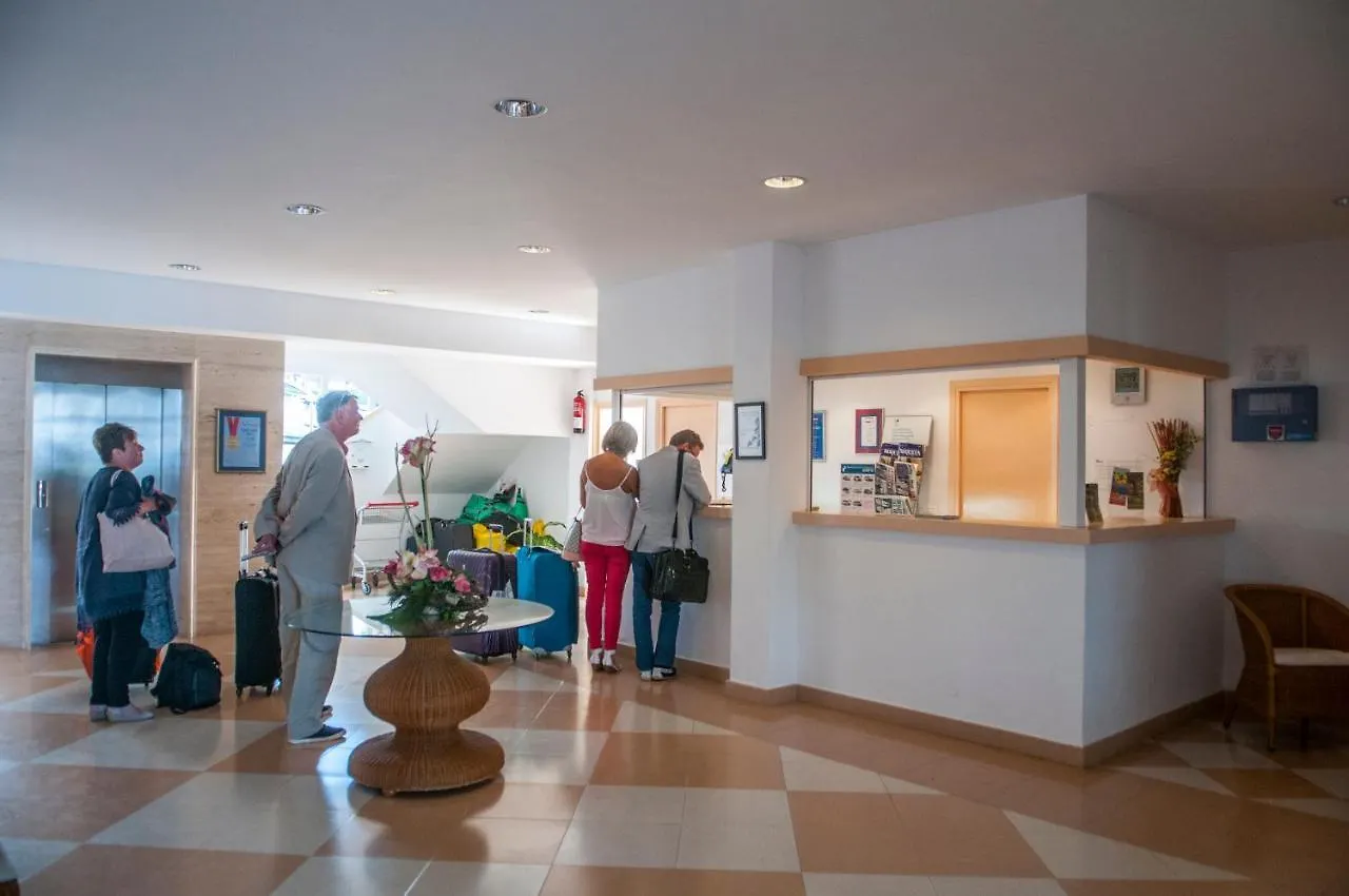 Ξενοδοχείο με διαμερίσματα Apartamentos Vistamar Santo Tomás
